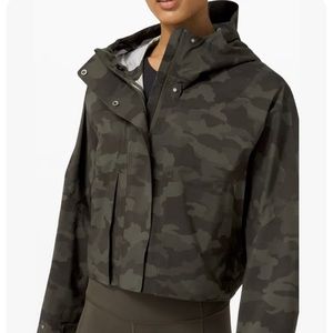 NWOT Lululemon Rain Chaser Jacket